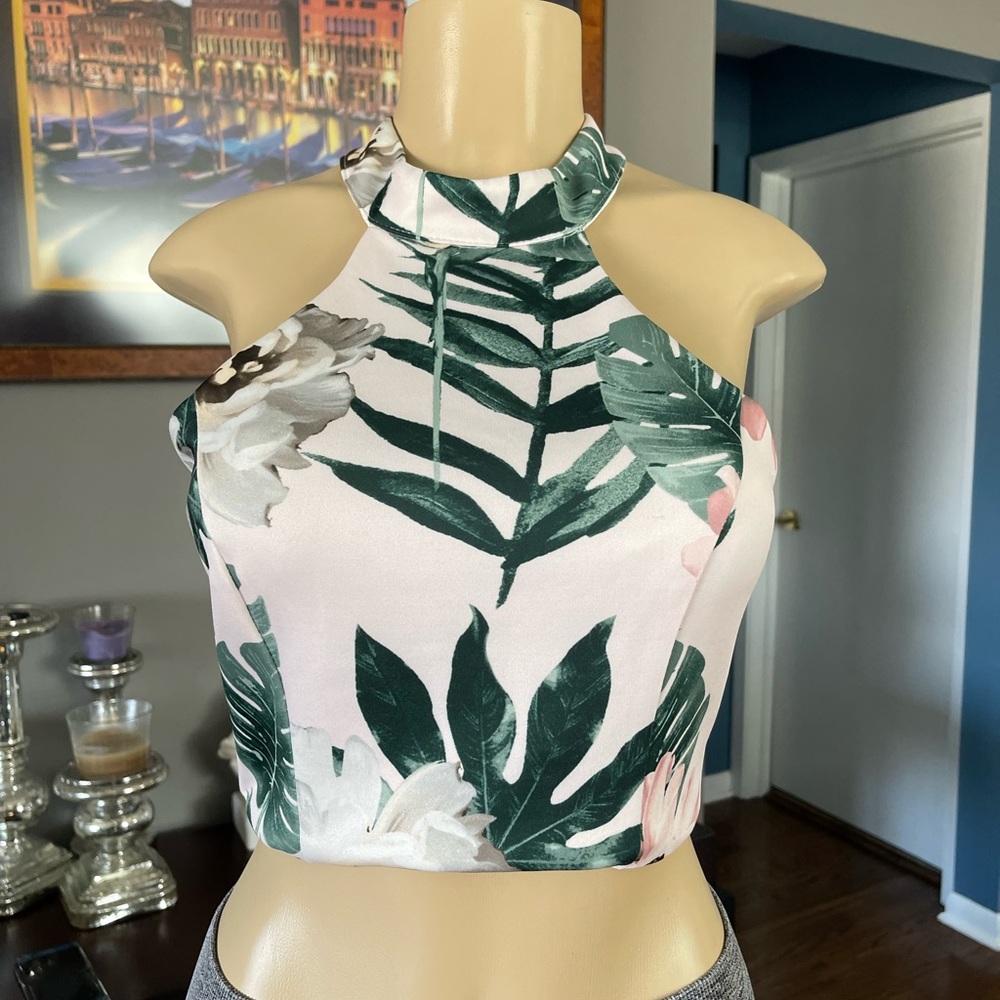 Trac Light Pink And Green Cropped Top Size M